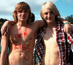 Free Kiss ☺, Mardi Gras Caerdydd / Cardiff, 2012